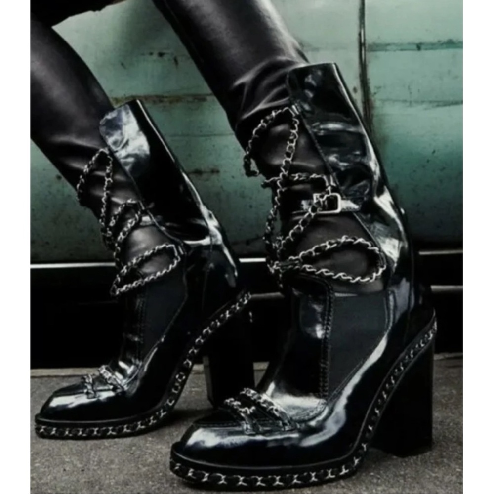 Chanel obsession leather chain boots